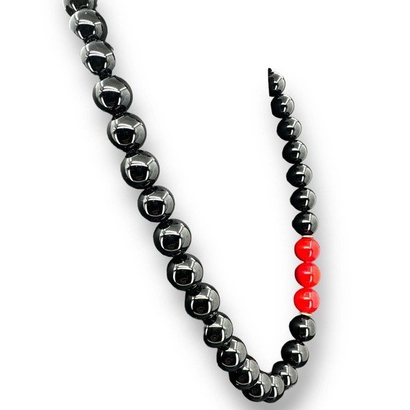 Black and Red Glass Chunky Beads Necklace Holiday Silver Plated Toggle Clasp 21" - Picture 3 of 5